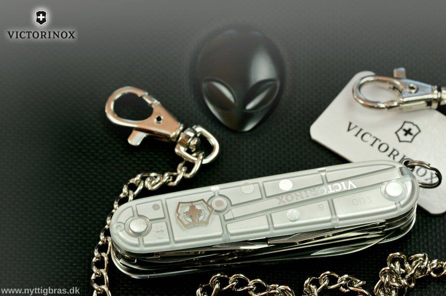 Victorinox Schweizerkniv Huntsman Silver Tech med keychain